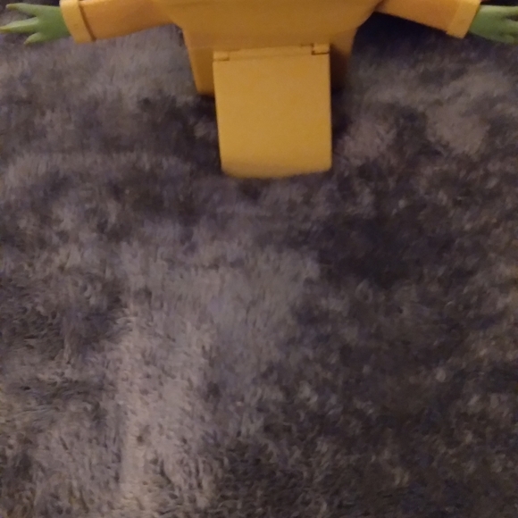 "THE MANDALORIAN ..BABY YODA" FLEXIBLE ..ADJUSTABLE PHONE HOLDER - Picture 3 of 7